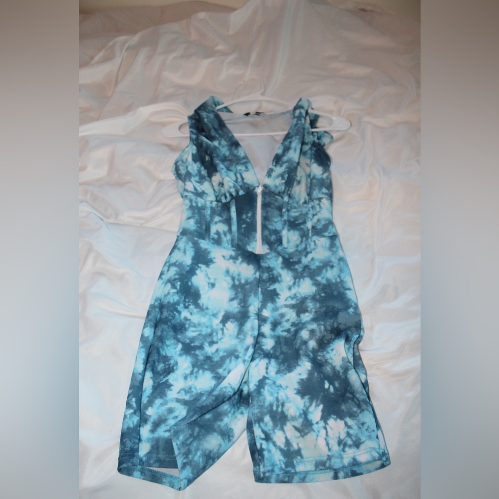 Fashion nova hooded romper xs